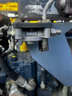 Cargadores compactas 2020 Mustang 2600R (8)