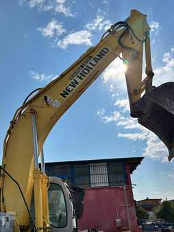 Rupsgraafmachines 2007 New Holland Construction E245B (4)