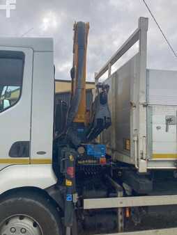 Kuorma-auto 2001 Renault 210 (5)