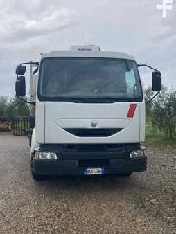 Kuorma-auto 2001 Renault 210 (6)