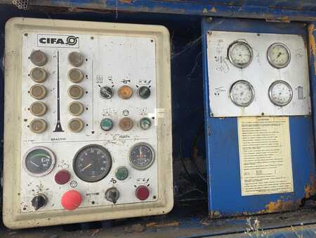 Pompe calcestruzzo su autocarro 1992 CIFA B4S-30-27 (7)