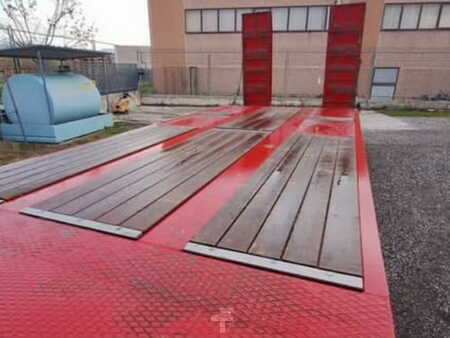 Trailers 1993 De Angelis 3R0252 (4)