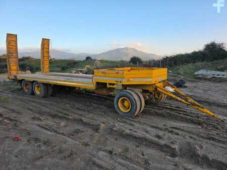 Trailers 1989 Bertoja  (1)