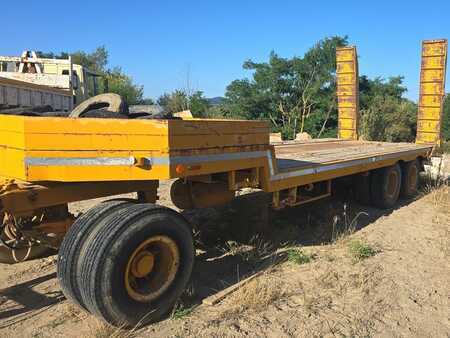 Trailers 1989 Bertoja  (2)