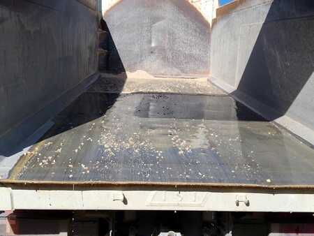 Ciężarówka 2006 Astra HD64.45 (5)