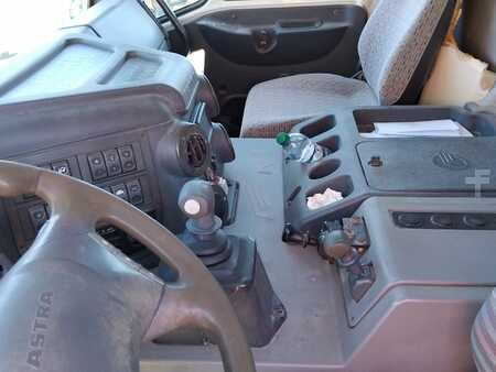 Ciężarówka 2006 Astra HD64.45 (9)
