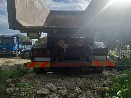 Camión 2003 Iveco 440E43T-P (5)