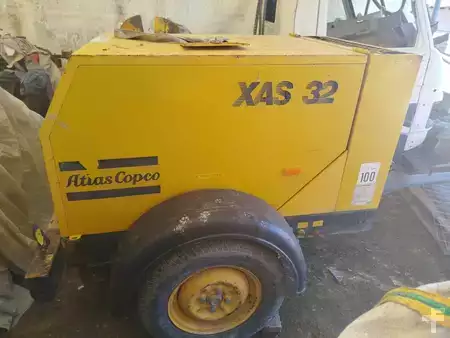 Kompresor 1998 Atlas Copco XAS32 (1)