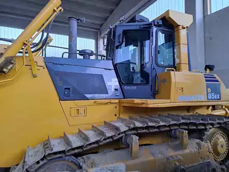 Telaketjupuskutraktorit 2018 Komatsu D85EX (1)