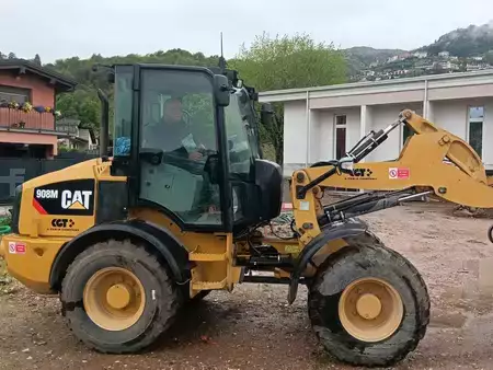 Radlader 2018 Caterpillar 908M (2)
