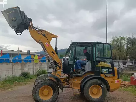 Radlader 2018 Caterpillar 908M (6)