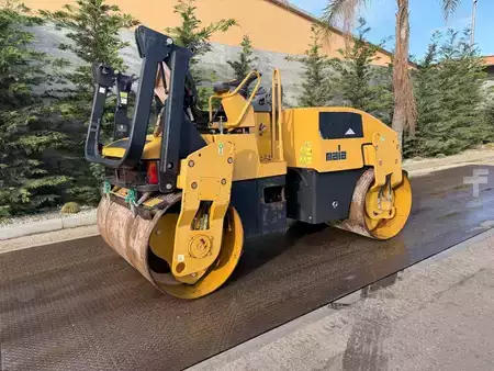 Tandemwalze 2008 Caterpillar CB334E (2)