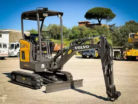 Mini excavadoras 2026 Volvo ECR18E (1)