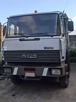 Lastbil 1988 Iveco 330.30 (2)