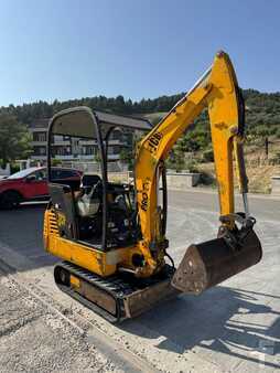 JCB 8015