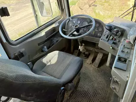 Dumprar 2002 Perlini DP405 (13)