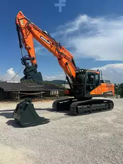 Escavatori cingolati 2017 Doosan DX235NLC (1)