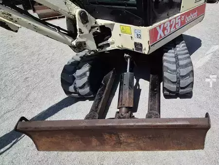 Minibagry 1997 Bobcat X325 (11)