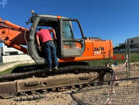 Kettenbagger 2005 Hitachi ZX280LCN (2)