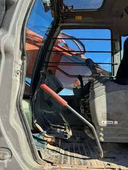 Kettenbagger 2005 Hitachi ZX280LCN (7)