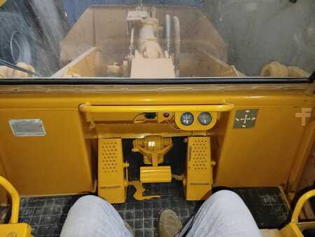 Pale Cingolate 1988 Caterpillar 953 (4)