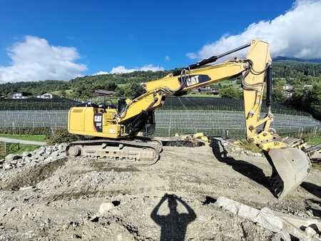 Korečková rýpadla 2020 Caterpillar 323FSA (1)