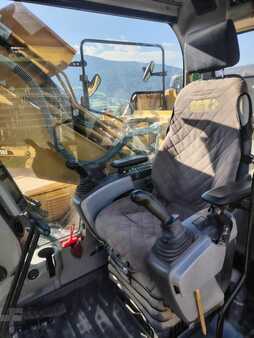 Korečková rýpadla 2020 Caterpillar 323FSA (11)