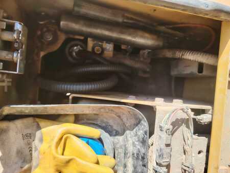 Korečková rýpadla 2020 Caterpillar 323FSA (14)