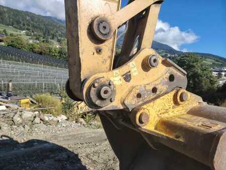 Korečková rýpadla 2020 Caterpillar 323FSA (5)