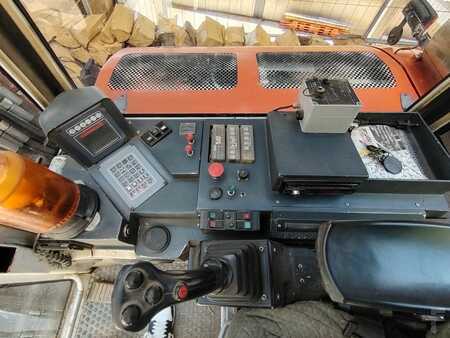 Outro 2010 Euromach R105-4WD (9)