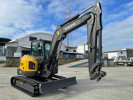 Minibagry 2024 Volvo ECR58F (1)