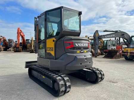 Minibagry 2024 Volvo ECR58F (2)