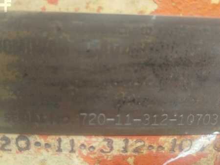 Gradere 1985 Champion D720 (2)