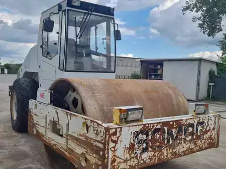 Tiejyrät 2003 BOMAG BW216D3 (1)
