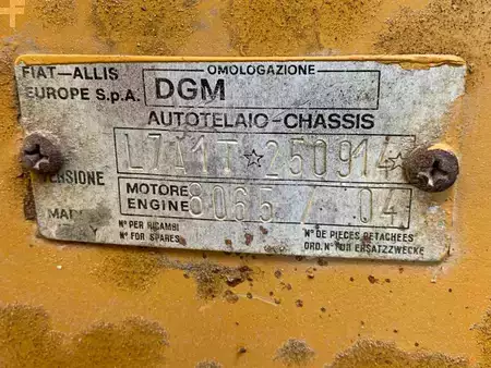 Nakládací pásová vozidla 1989 Fiat-Hitachi FL7 (4)