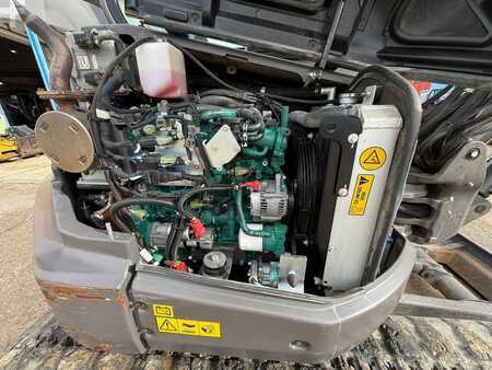 Minibagry 2024 Volvo ECR58F (8)