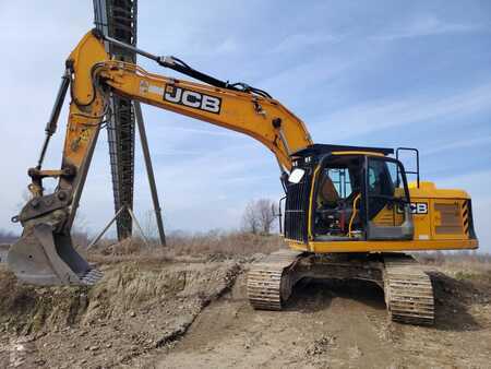 Beltegraver 2020 JCB 220X L4F (1)