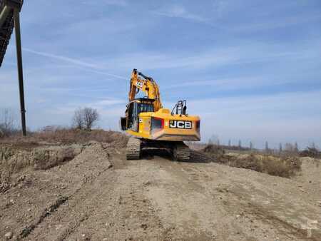 Beltegraver 2020 JCB 220X L4F (2)