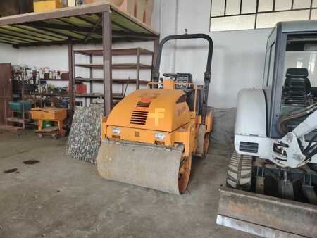 Asphalt compactors (tandem) 2002 Sicom 30V (2)