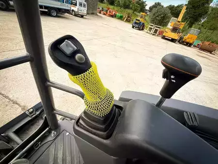 Mini excavadoras 2023 Volvo ECR18E (10)