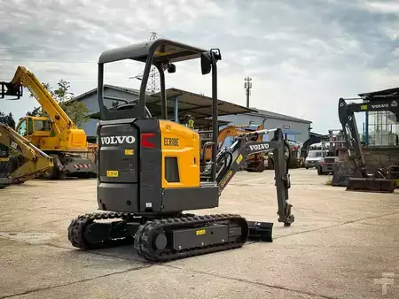 Mini excavadoras 2023 Volvo ECR18E (3)