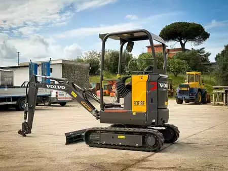 Mini excavadoras 2023 Volvo ECR18E (4)