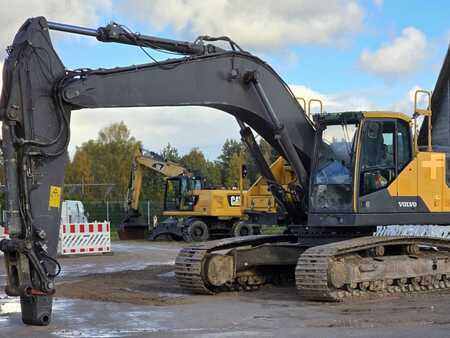 Beltegraver 2015 Volvo EC300EL (1)