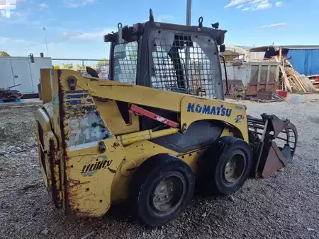Kompaktní nakladače 2006 Komatsu SK714-2 (4)