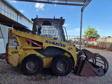 Kompaktní nakladače 2006 Komatsu SK714-2 (5)