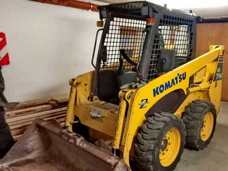 Cargadores compactas 2007 Komatsu SK714-2 (1)