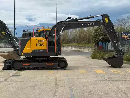 Escavatori cingolati 2023 Volvo ECR145FL5 (3)