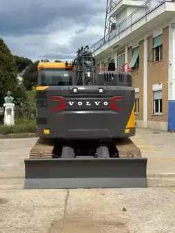 Escavatori cingolati 2023 Volvo ECR145FL5 (6)
