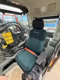 Escavatori cingolati 2023 Volvo ECR145FL5 (8)