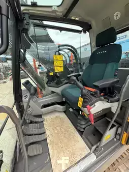 Escavatori cingolati 2023 Volvo ECR145FL5 (9)